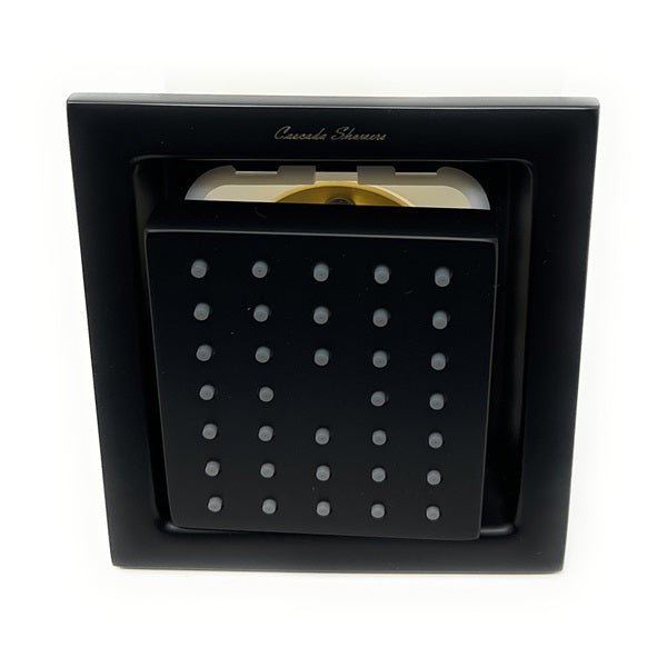 Cascada 34 nozzle body jet matte black – lifestyle angle