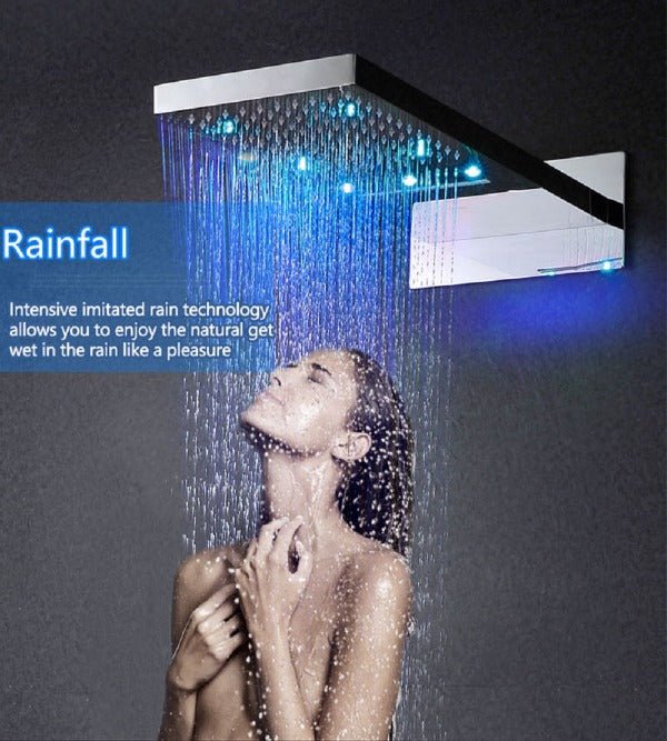 Cascada Veneto showerhead showing waterfall cascade with LED illumination