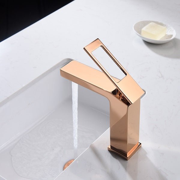Cascada Modern Design Single Handle Bathroom Sink Faucet
