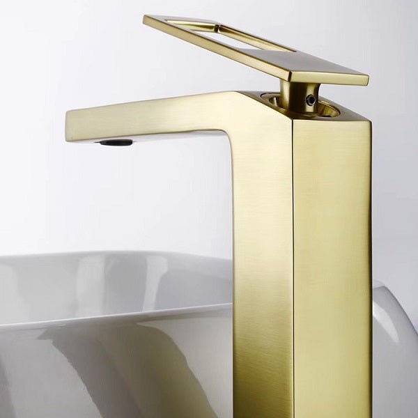 Cascada Modern Vessel Design Single Handle Bathroom Faucet